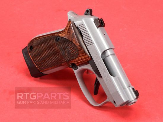Beretta, 30X Tomcat, Just In Case, Semi-automatic, Double Action/Single Action, Metal Frame Pistol, Compact, 32ACP, 2.4" Barrel, Silver, Wooden Helica Textured Grips, Fixed Sights, 8 Rounds, 2 Magazines, 082442967578, FFL-BERETTA-J30X32R8IN, RTG Parts
