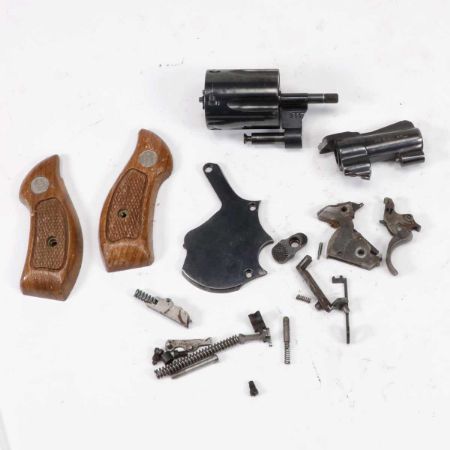 Picture of S&W MODEL 49 REVOLVER PARTS KIT