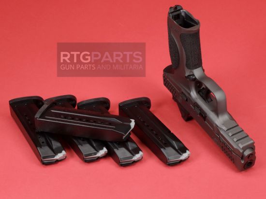 Picture of S&W M&P9 M2.0 METAL 9MM 4.25" BUNDLE W/ 5 MAGS, OPTIC, RANGE BAG