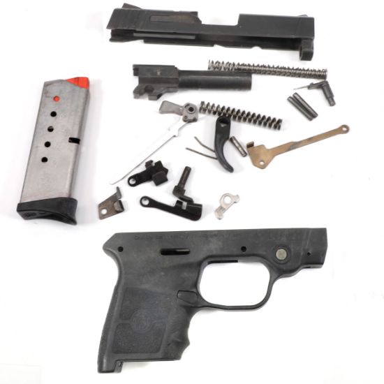 Picture of S&W BODYGUARD 380ACP WITH MAG