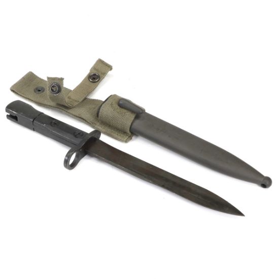 Picture of UZI BAYONET WITH SCABBARD AND FROG, NOS